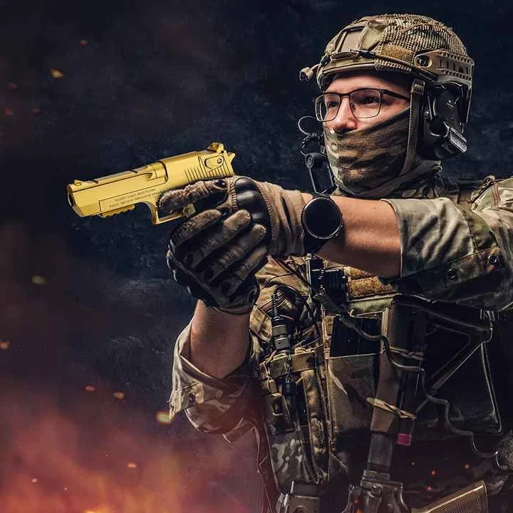 Игрушечный пистолет с пулями