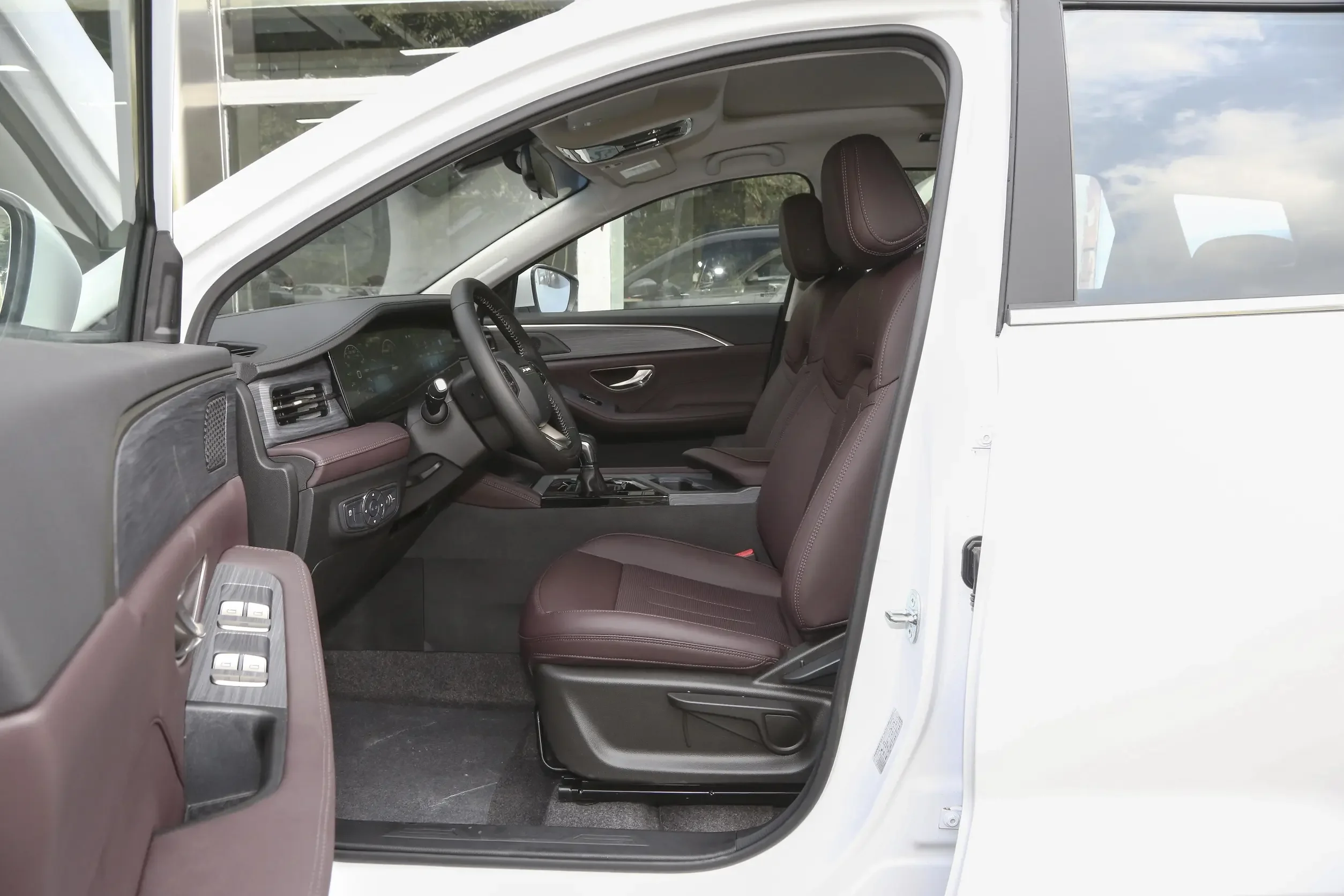 Nice quality low price 2024 Je-Tour X90 PLUS Manual villa Pro 1.6T with 197hp FWD Turbo MID-size petrol SUV From China
