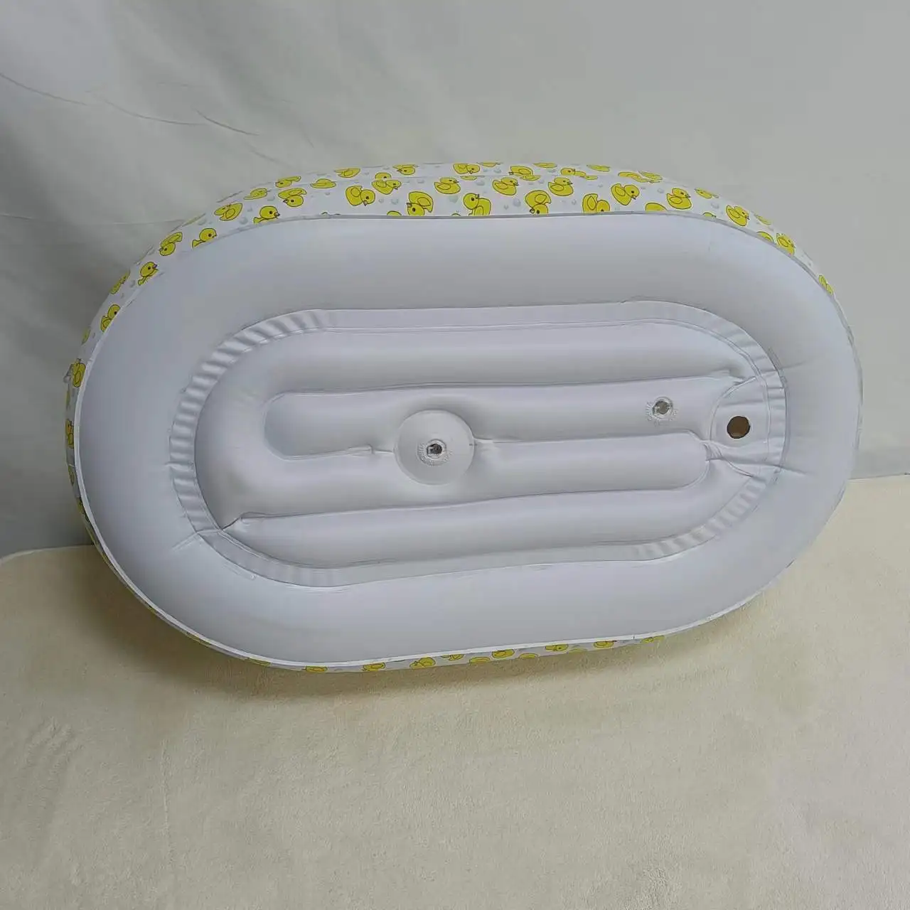 Family swimming pool baby duckling bath baby spa bath foldable bath