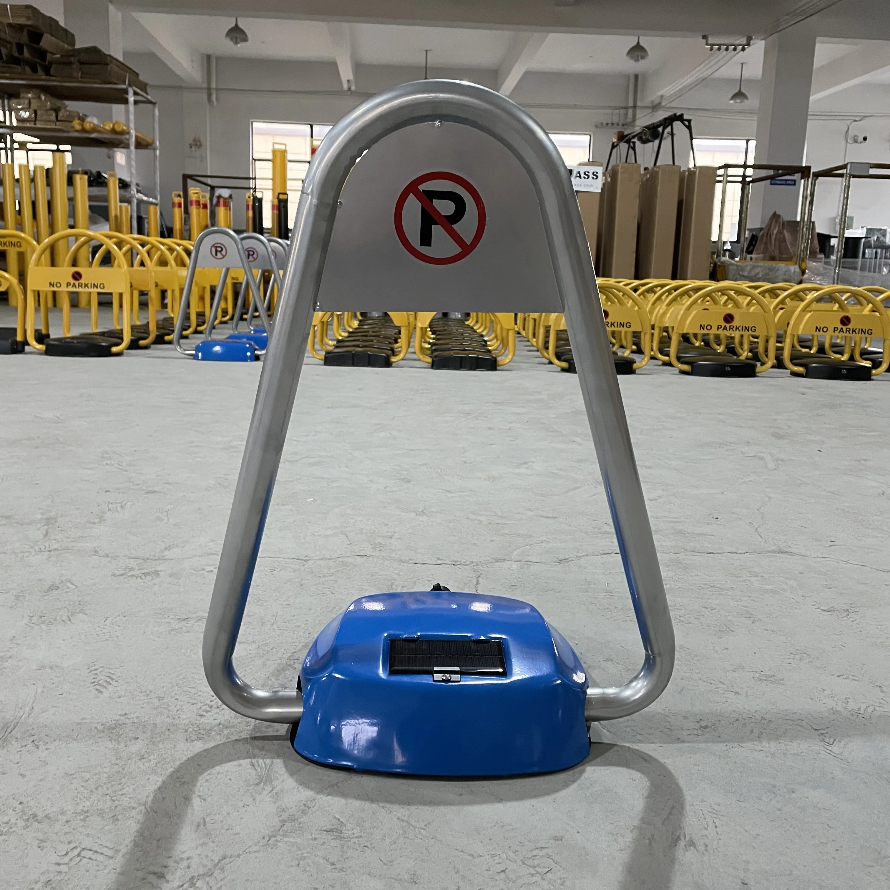 Smart No Parking Solar Charging Powered Remote Control Car Parking Lock Blue tooth App Whit Solar Panel App