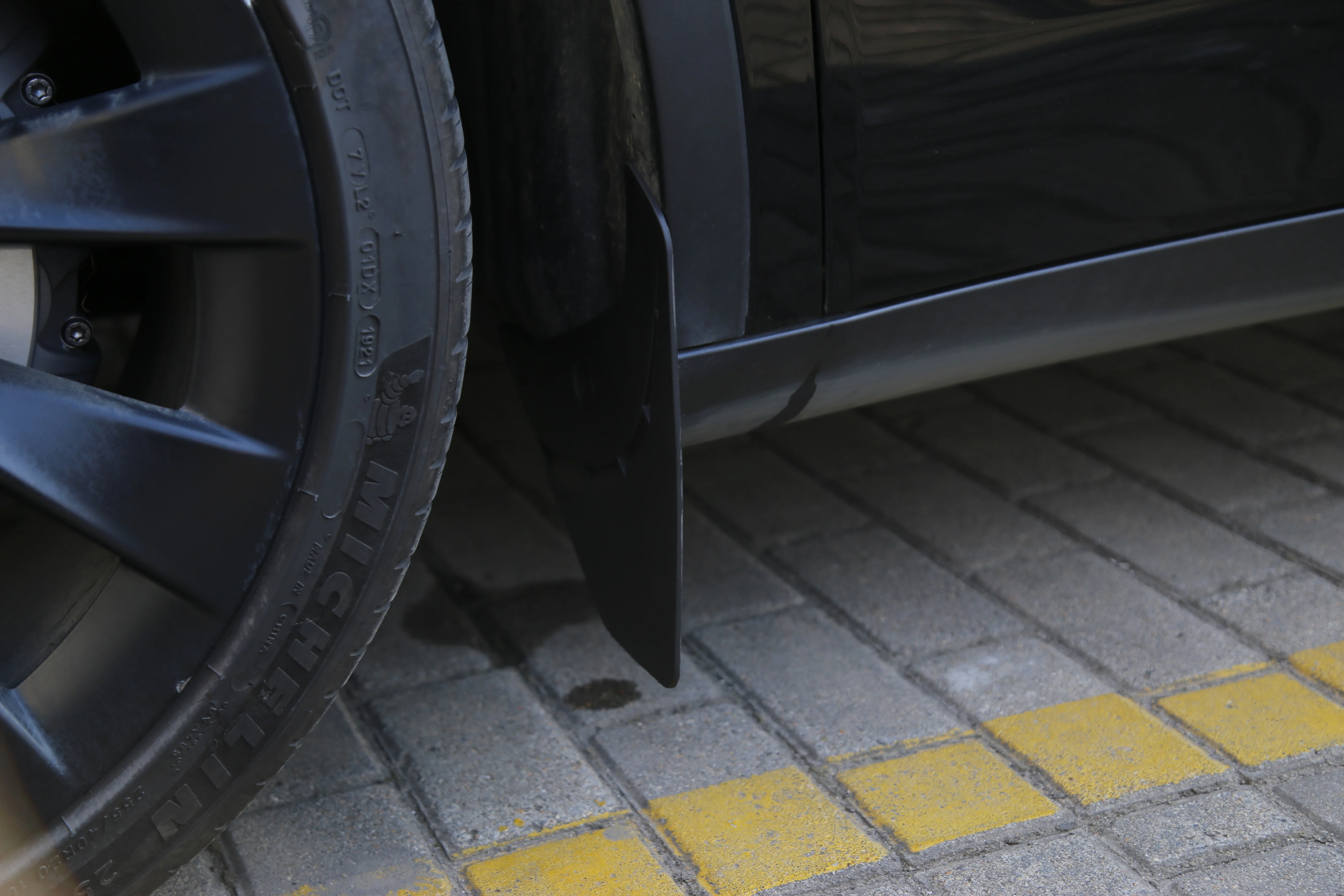 Car Fender Side Panel Original Sand-blocking Glue Modification Special Accessories For Tesla Model Y