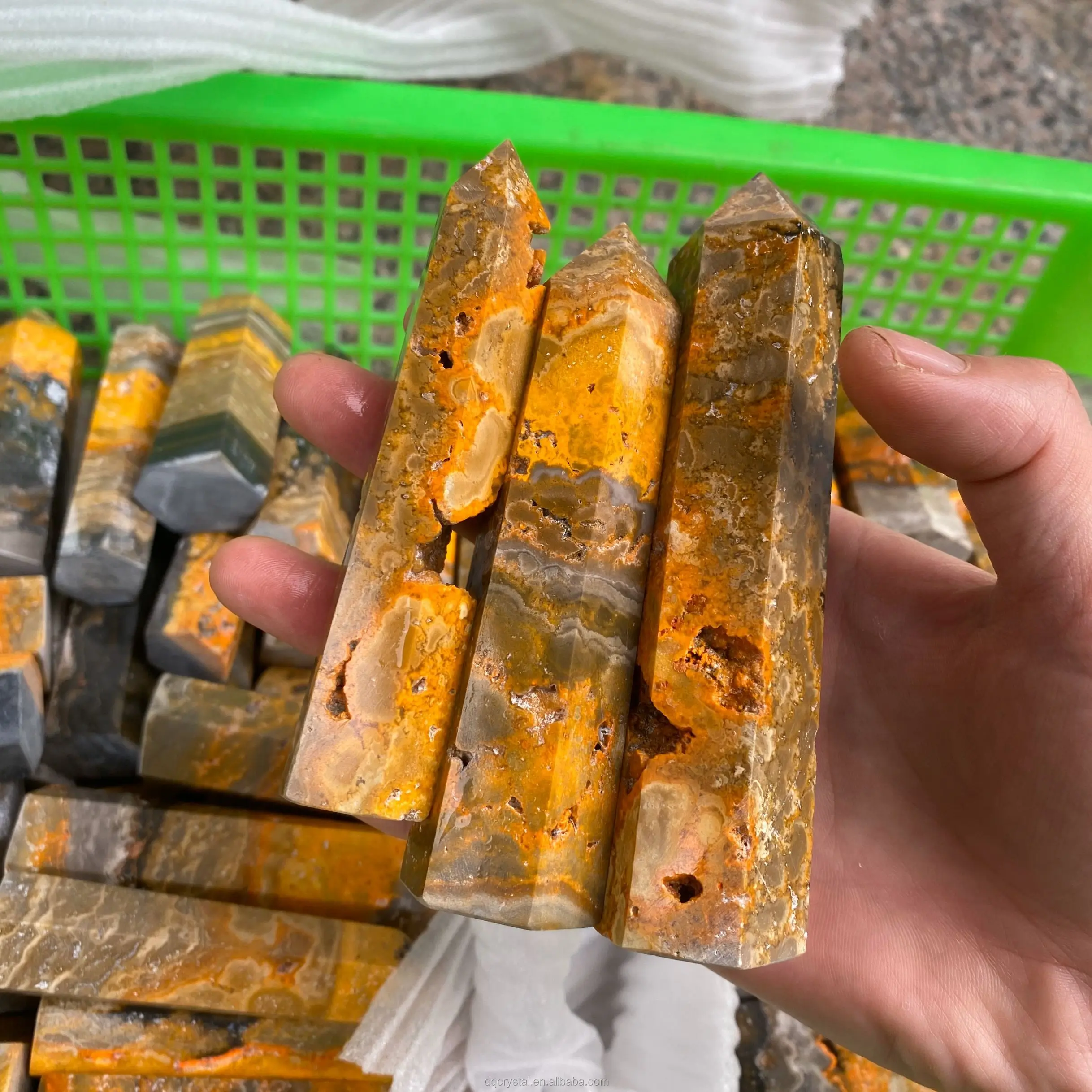 Оптовая продажа высокое качество натуральная кристаллическая палочка шмеля яшма башня для украшения