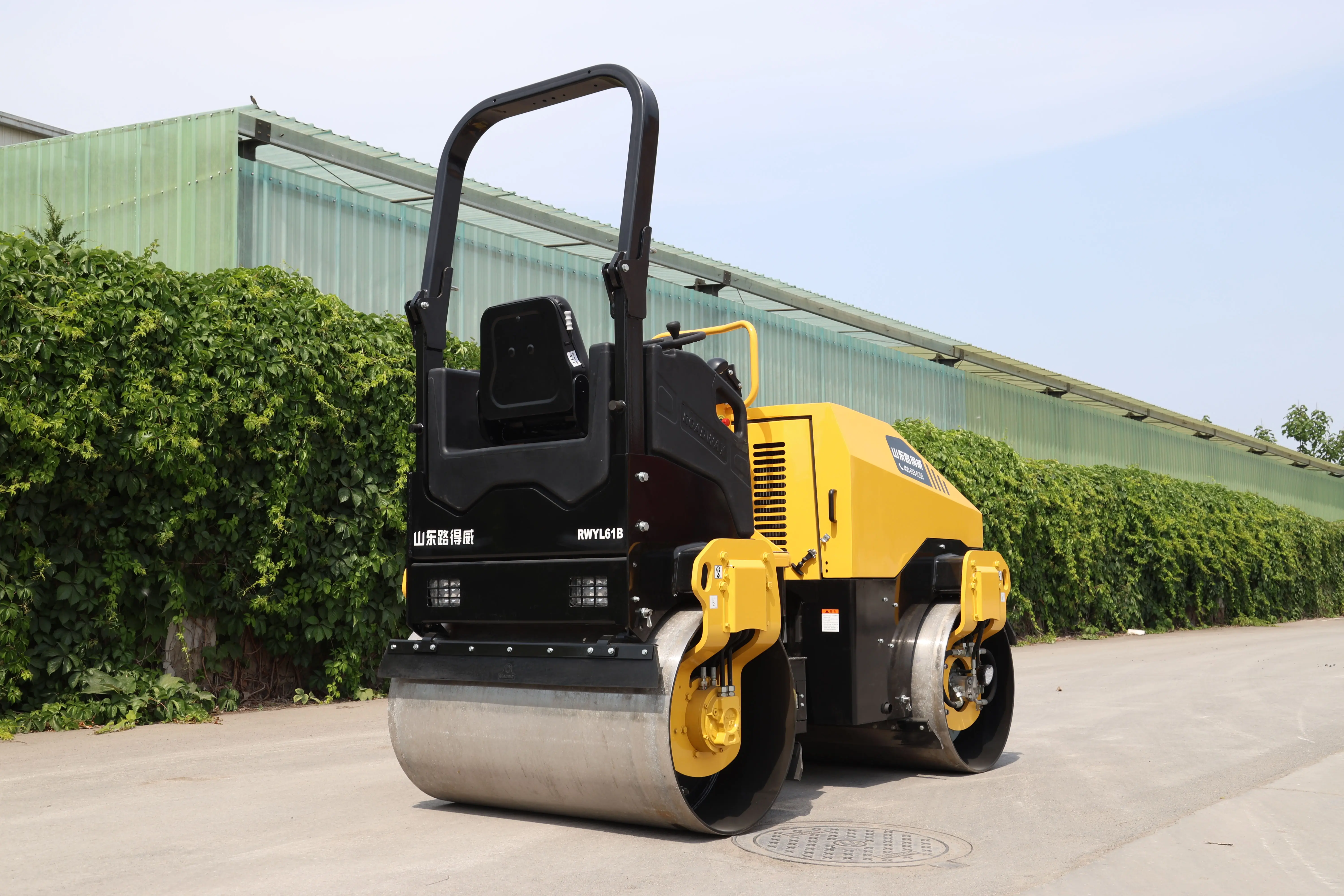 Factory Priced 3 Ton Mini Vibratory Road Roller New Condition Double Drum Diesel Engine Construction Gear Core