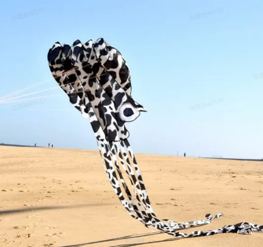 factory direct children outdoor 3d Inflatable custom kite Color Hand Flying soft Piebald octopus kites