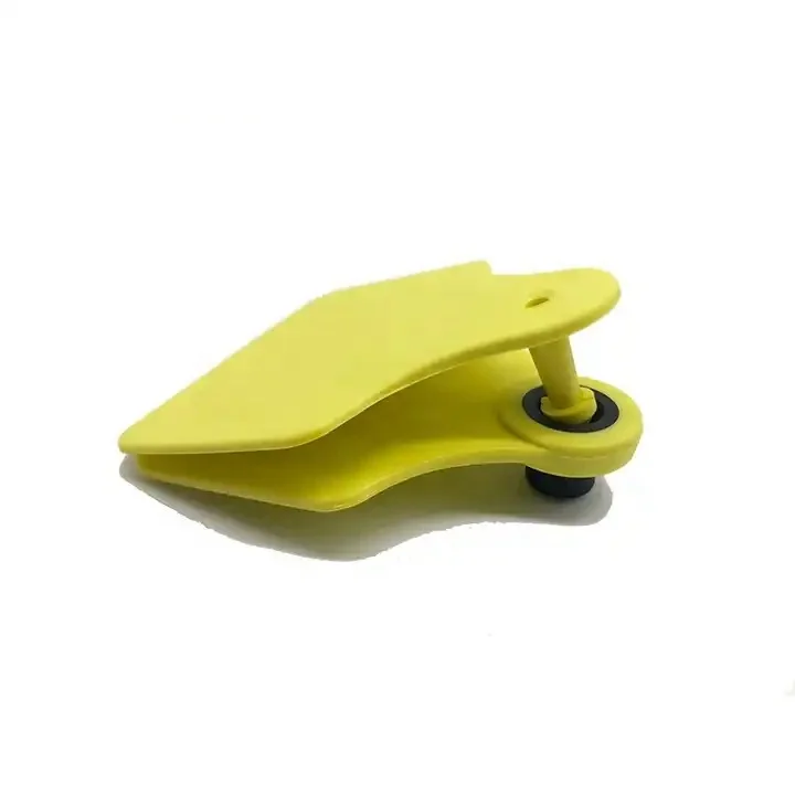 CMRFID UHF ISO 18000-6C rfid id animal microchip chip transponder ear tag for cattle cows goat sheep pigs