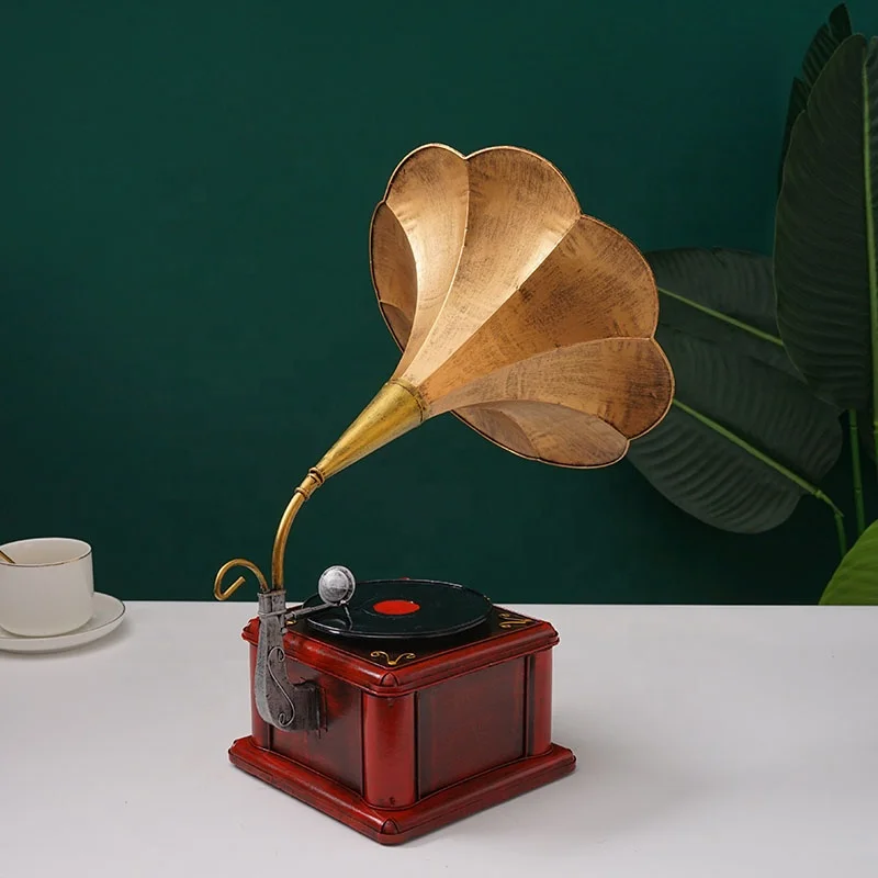 CY046 Classic Design Gramophone Hot Selling Music Box Big Size Iron Retro Phonograph Model For Coffee Shop Decoration