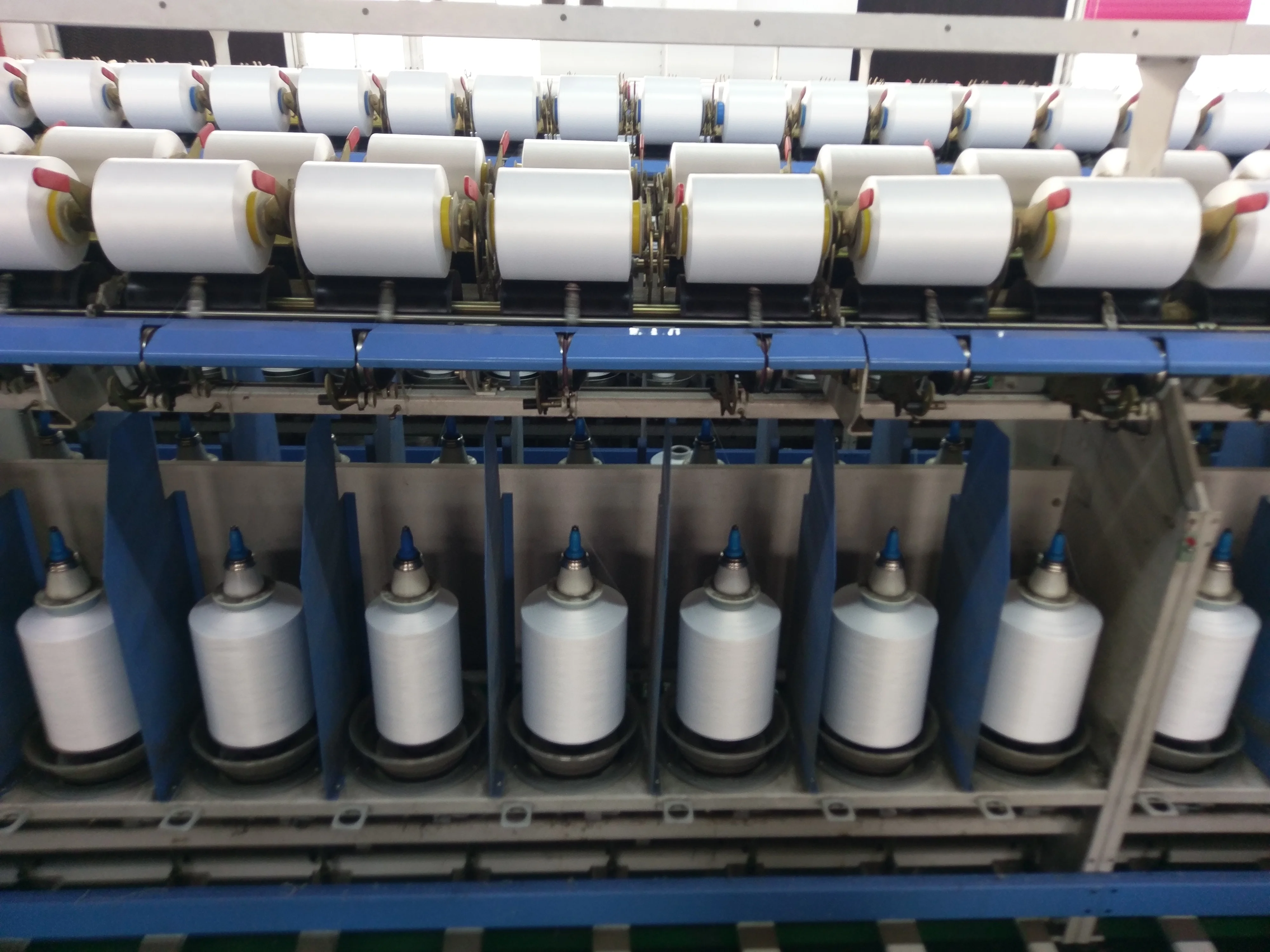 NIM SD 70D/24F/2 100% нейлон 6 бумажных конусов НЕОБРАБОТАННАЯ Белая нейлоновая пряжа заводская цена