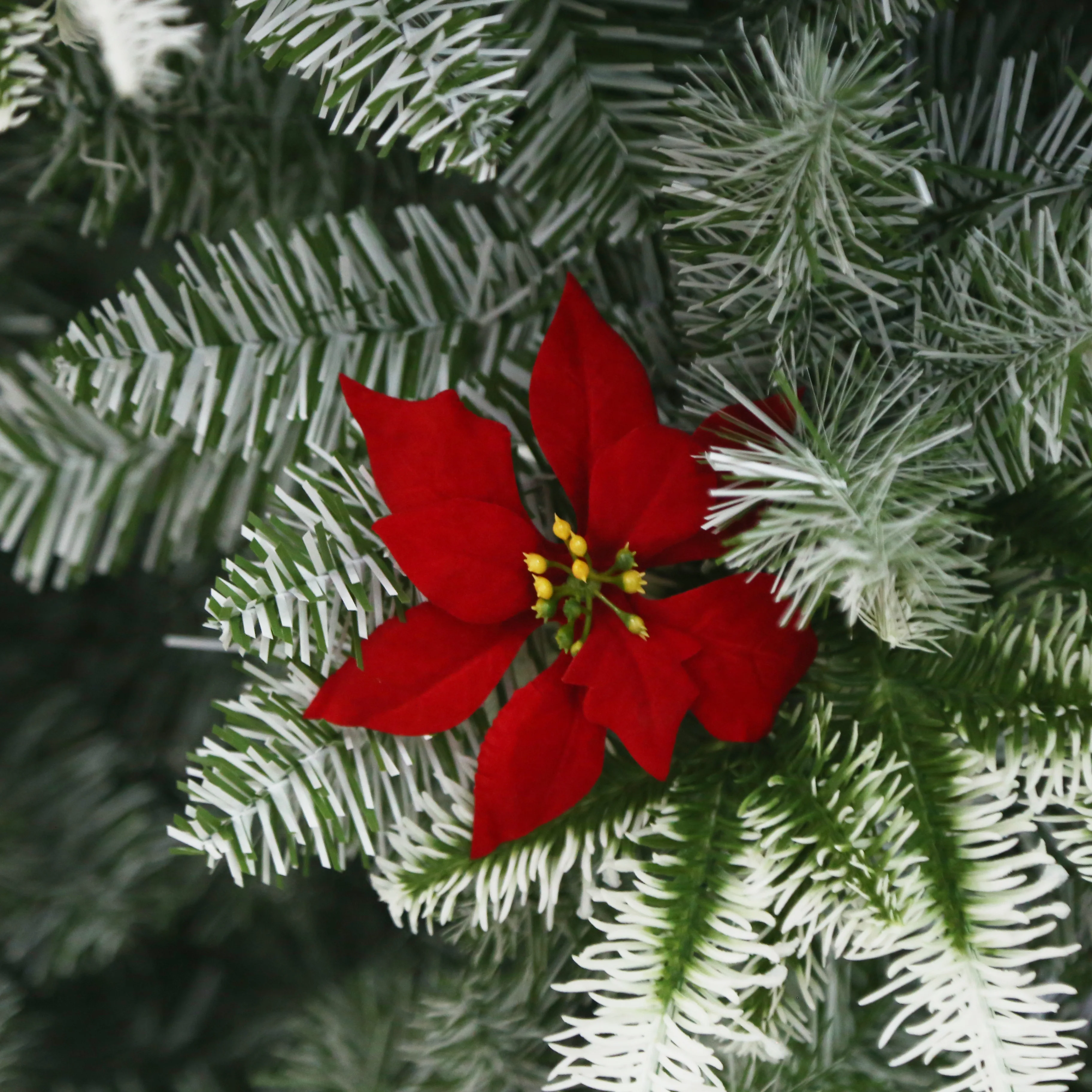 Wholesale Artificial Christmas Tree Multitype Size PVC Simulated Christmas Tree for Home Decoration