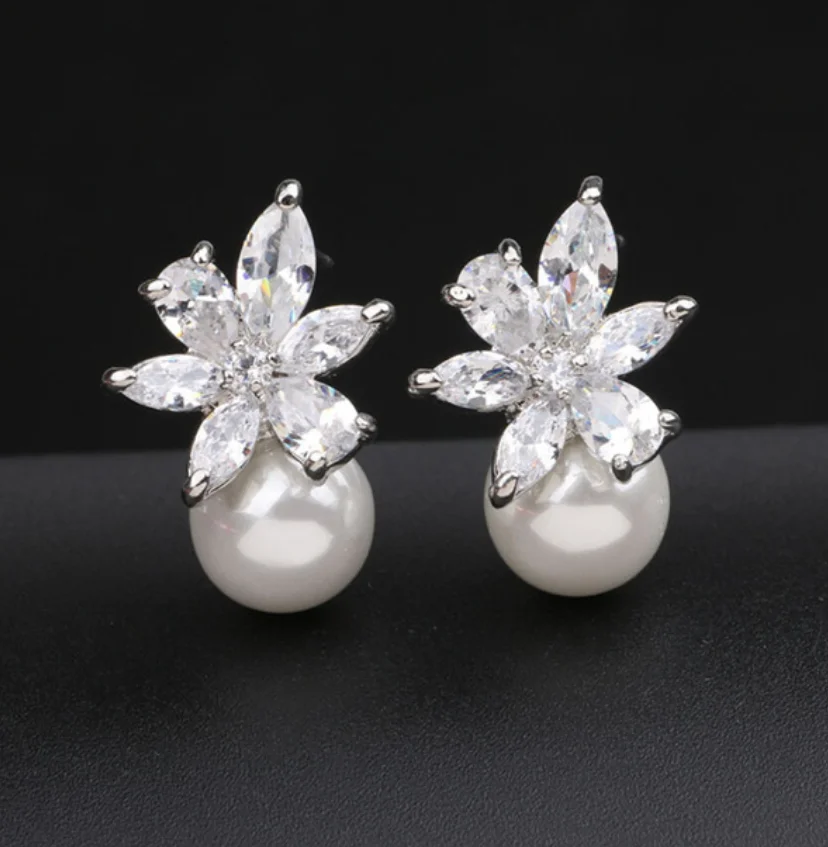 Square Austrian Cubic Zirconia Stud Earrings for Women Fashion Imitation Pearl Snow Flower Bridal Girl