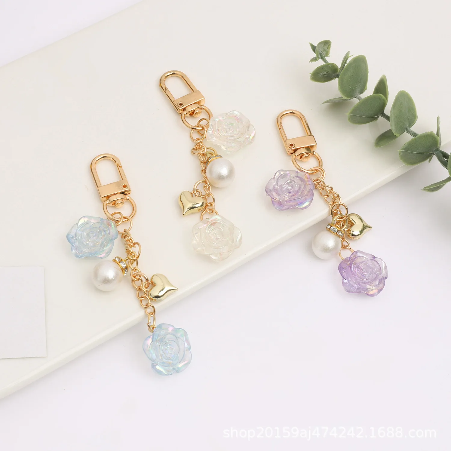 Resin Flower Alloy Keychain Pendant Small Fresh Color Flower Pearl Love Accessories Earphone Set bag charm Pendant Decoration