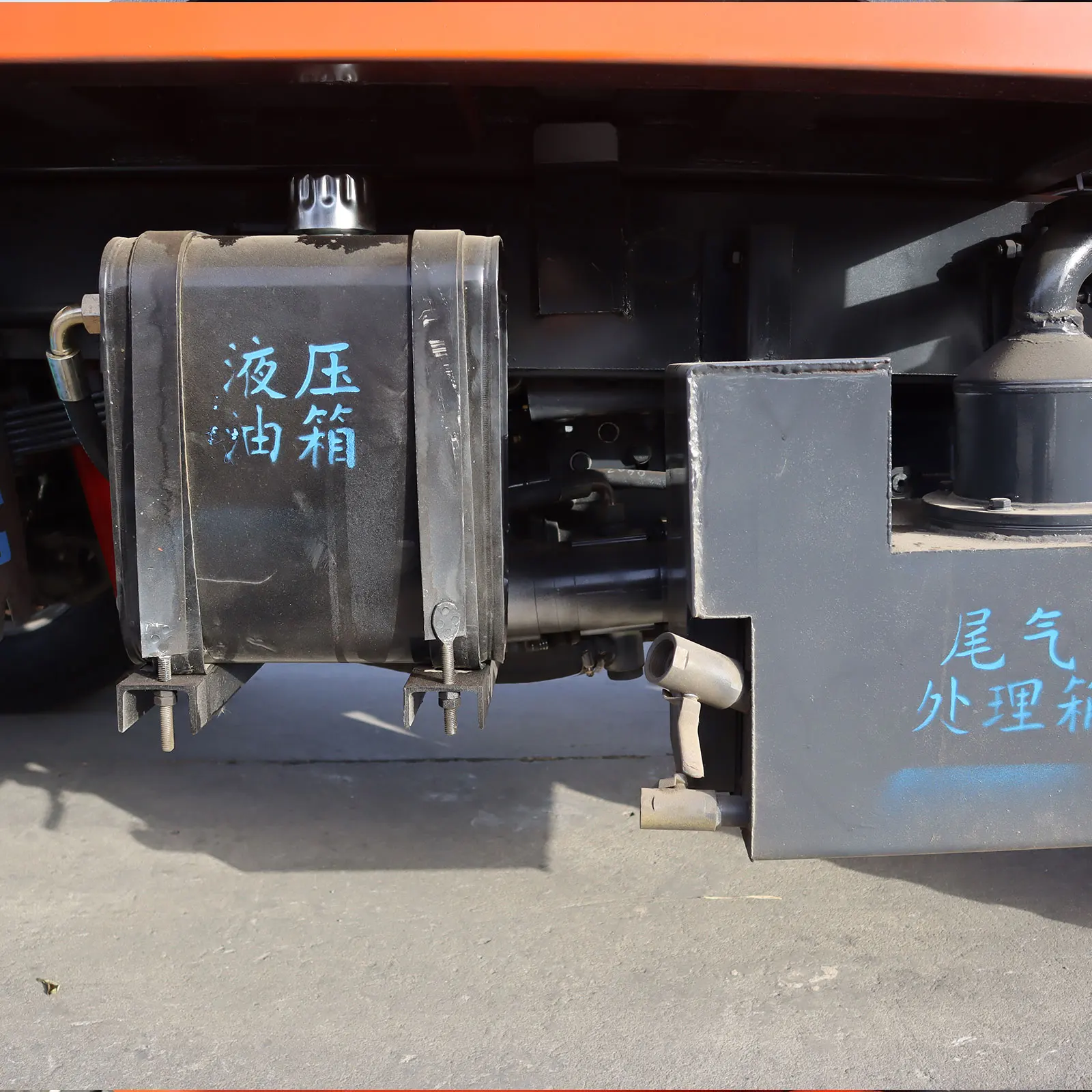 Wholesales Price 5 Ton Metal Minerals Dump Tipper With Strong High Horsepower Mining Dump Truck
