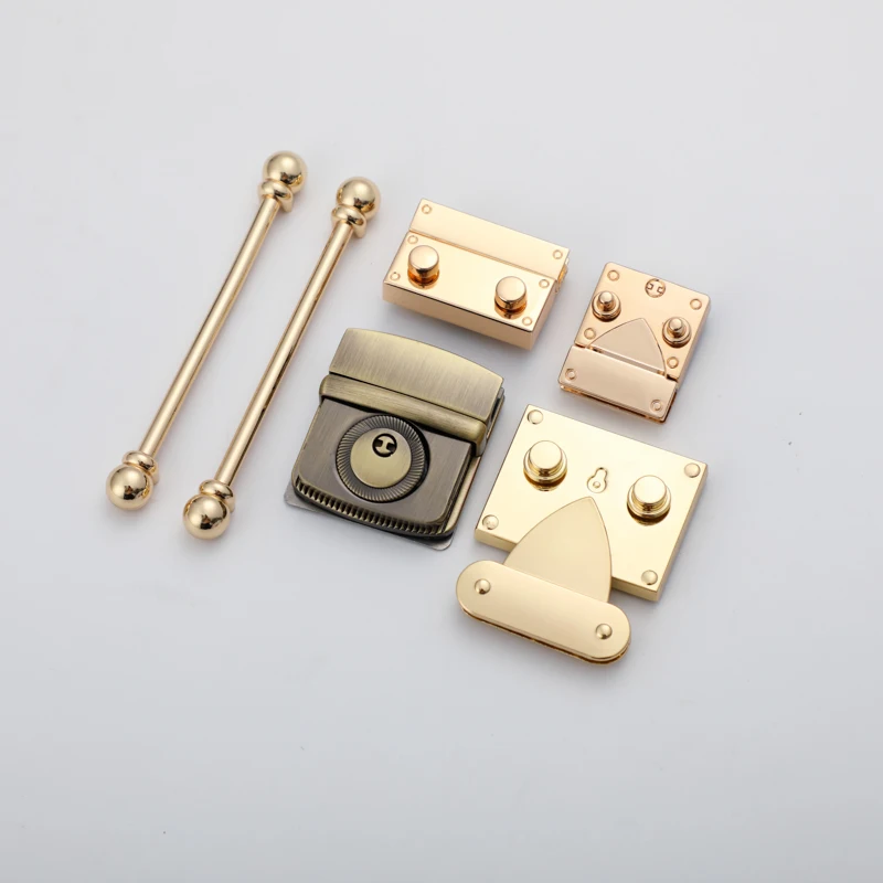 Fashion Handbag Hardware Metal Letters Bag Logo Plates Logo Design Metal Letter Tag Custom Letter Metal Logo Labels for Handbags