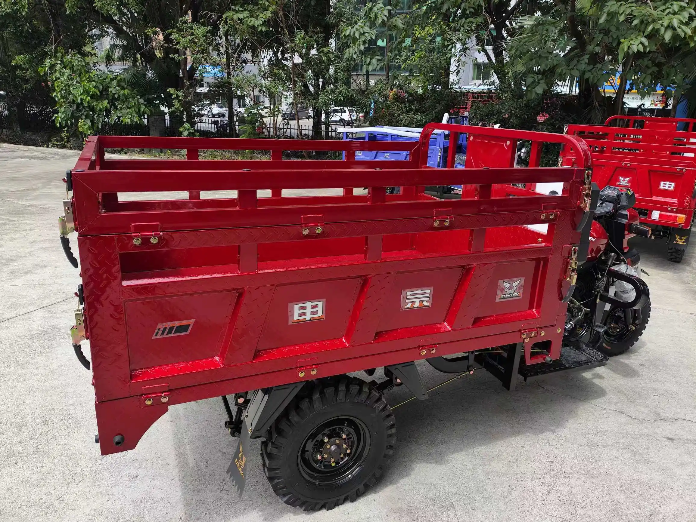 200cc Water Cooling Fuel Farming Motorcycle Gasoline Engine Cargo Motor Tricycle with Carriage