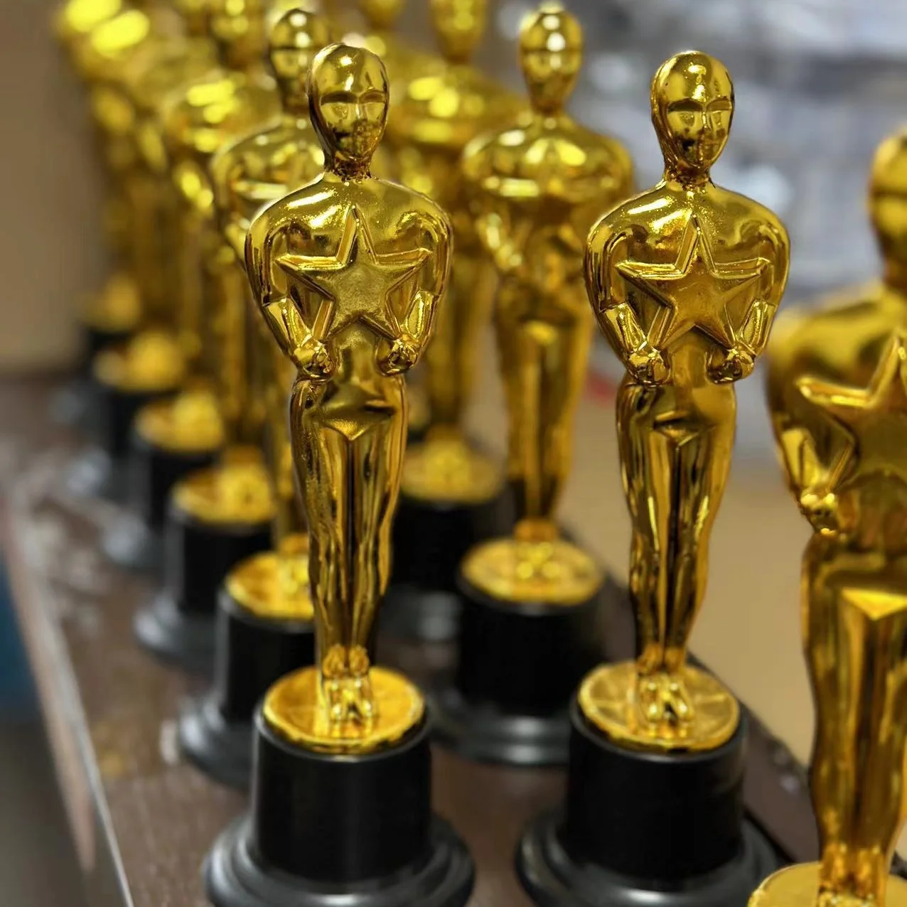 gold Awards 6 inch Oscar Hollywood Award Trophies Small Trophy Cup for Kids