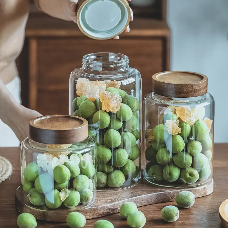 wholesale factory price Kitchen Storage thread type borosilicate glass food storage jars with airtight Acacia wooden screw Lid