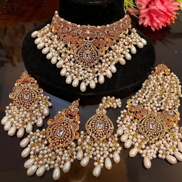 Premium Quality Hot Sale Luxury Indian Pakistani Bridal Jewelry Sets Hand Crafted Gold Plated Antique Jewelry Sets For Women