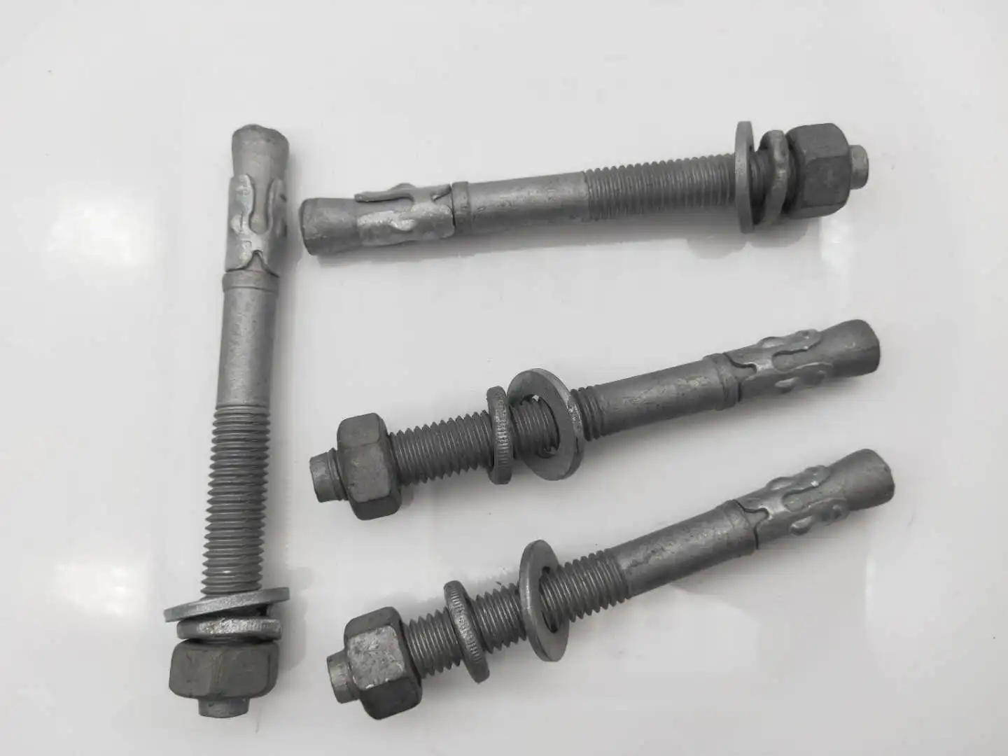 Screw Type Expansion Wedge Anchor Bolts