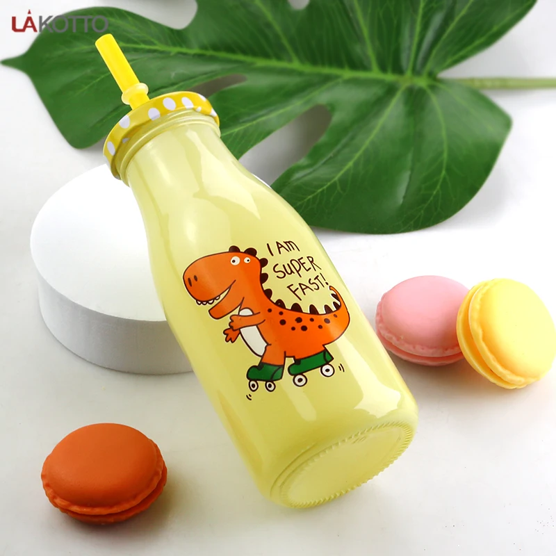 9.5oz Dairy Reusable Glass Milk Bottles with Straws and Metal Screw on Lids