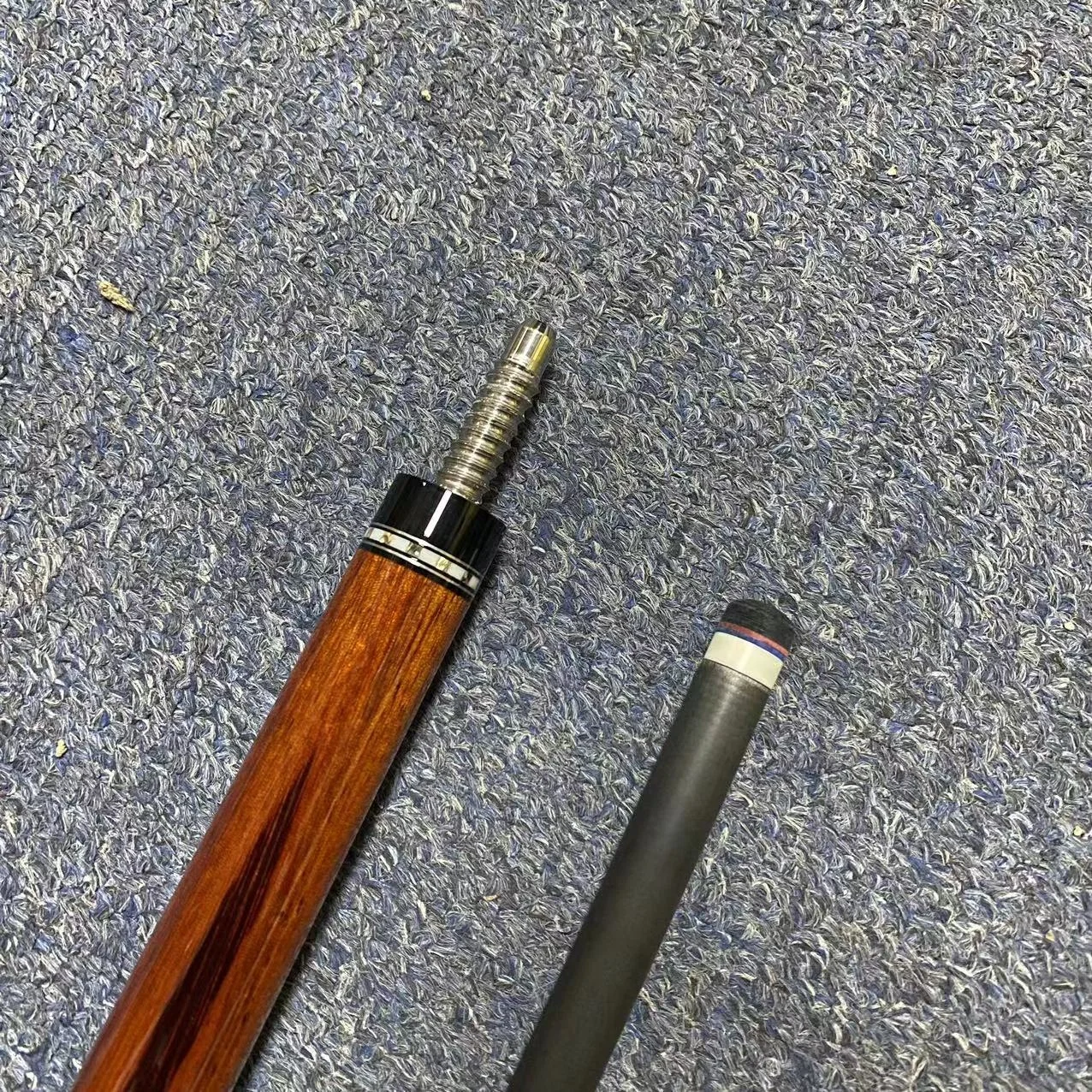 Premium High End Carbon Fiber 12.5mm 1/2 Billiard Pool Cue With Extension