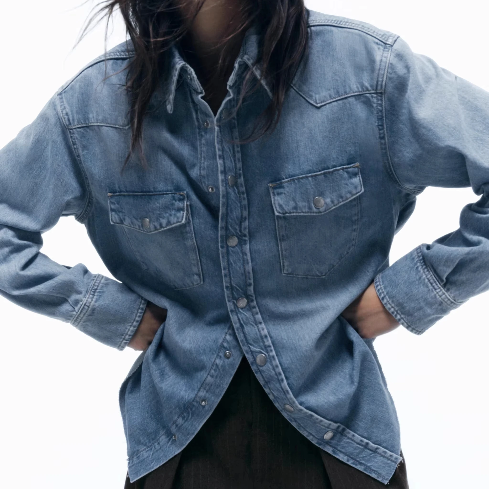 Women Vintage Long Sleeved Denim Shirts Casual Button-Up Denim Blouses Shirt With Faux Pearls