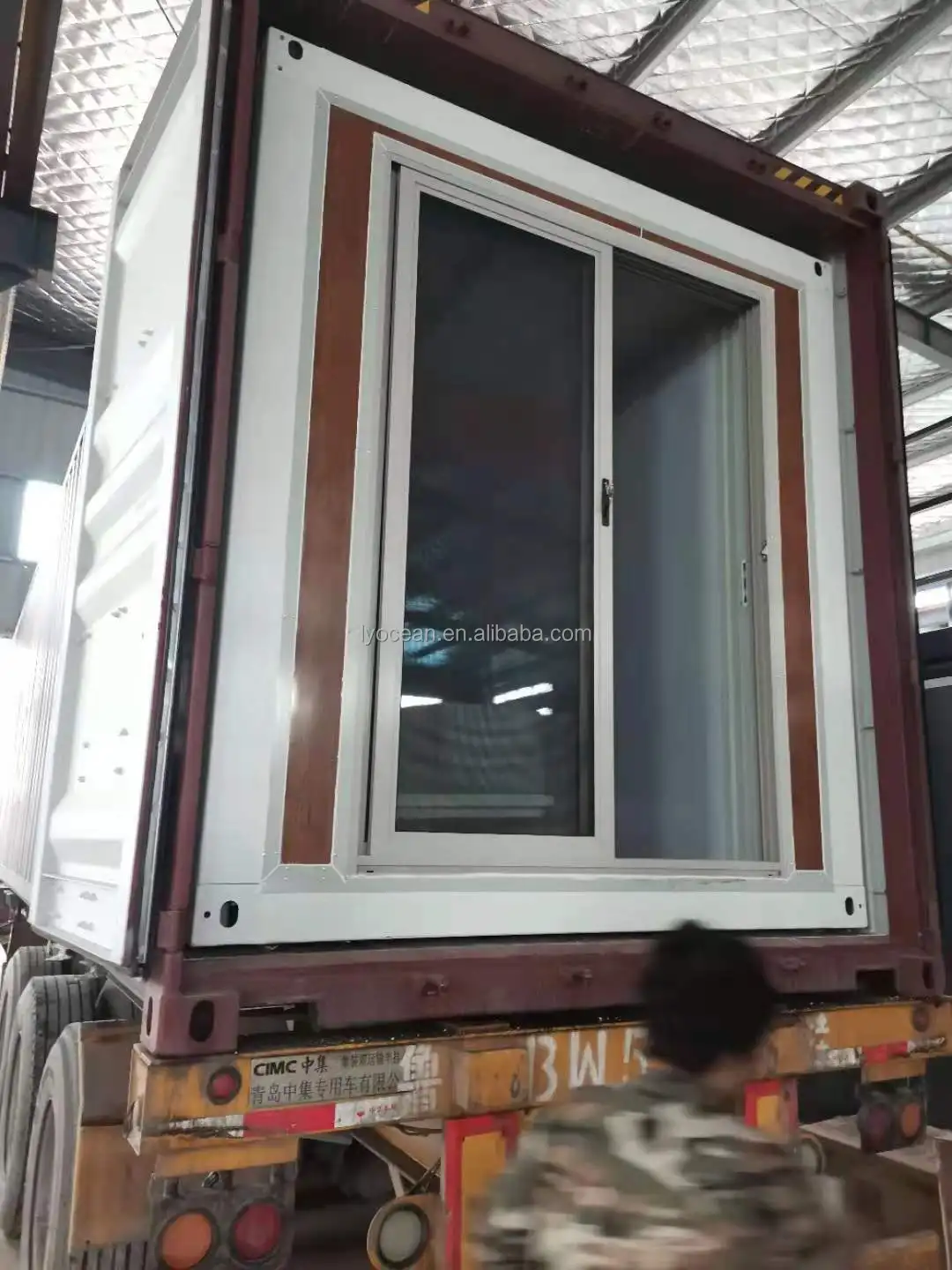 module 20ft 40ft prefab light steel structure frame shipping container design bungalow house in saudi arabia