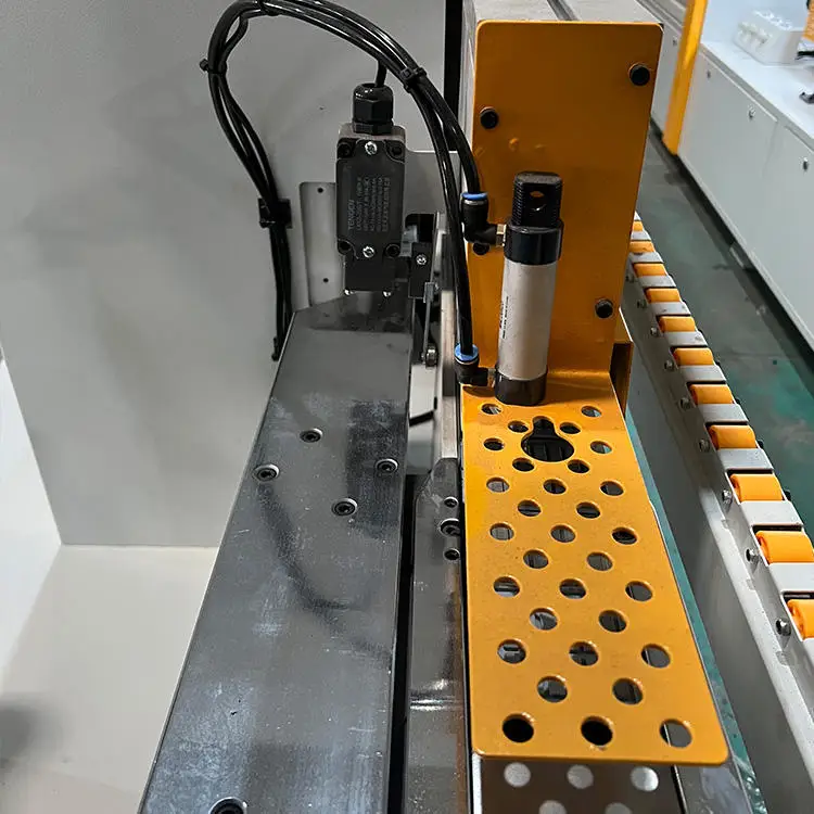 Professional efficient easy operate wood automatich trimming edge banding machine