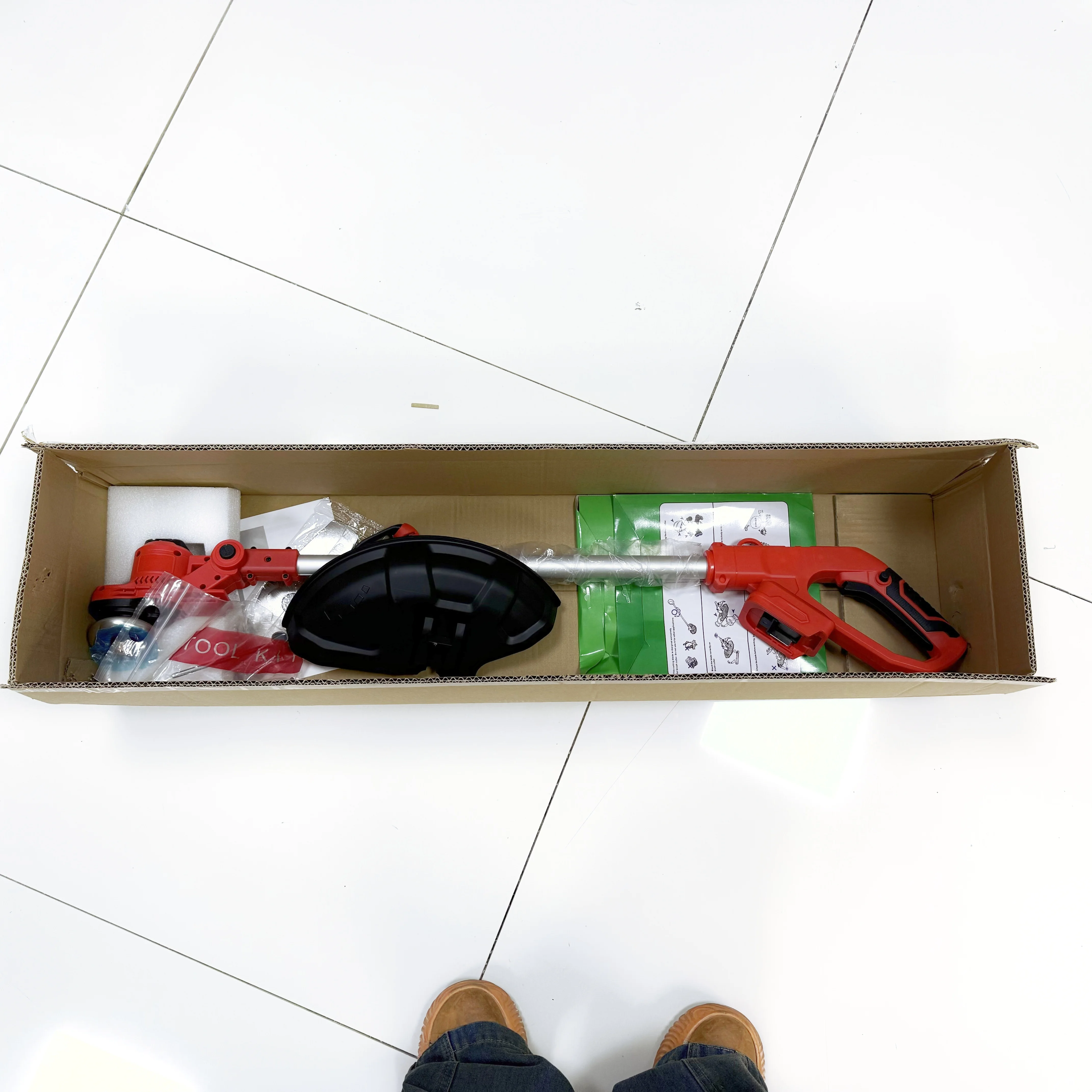 9 inch Cordless brush cutters with full copper motor aluminum alloy telescopic pole garden mower battery powered grass trimmer