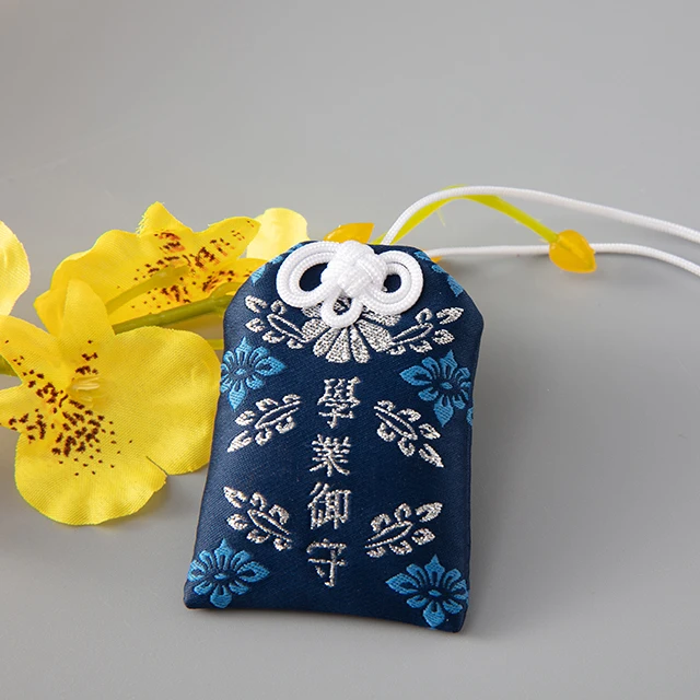 Недорогие Сумки на удачу oMaMori заказ сумки для
