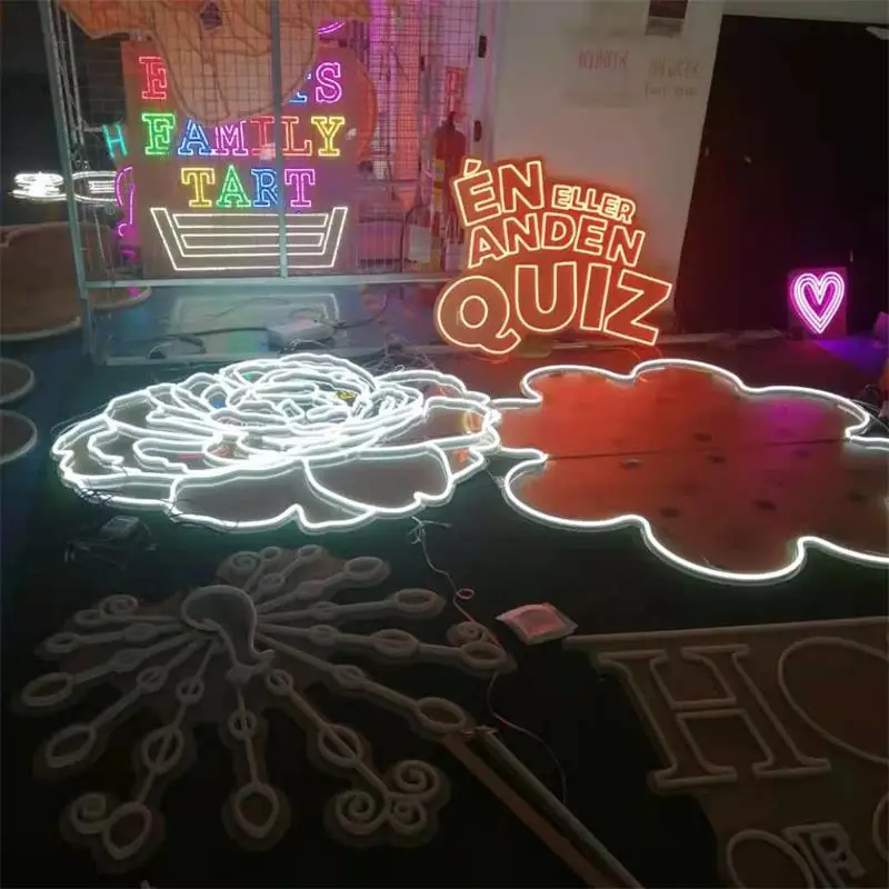 Outdoor Led Strip Lights Neon Flex Rope Non Dot Neon Led Light Strip Neon Sign Banana