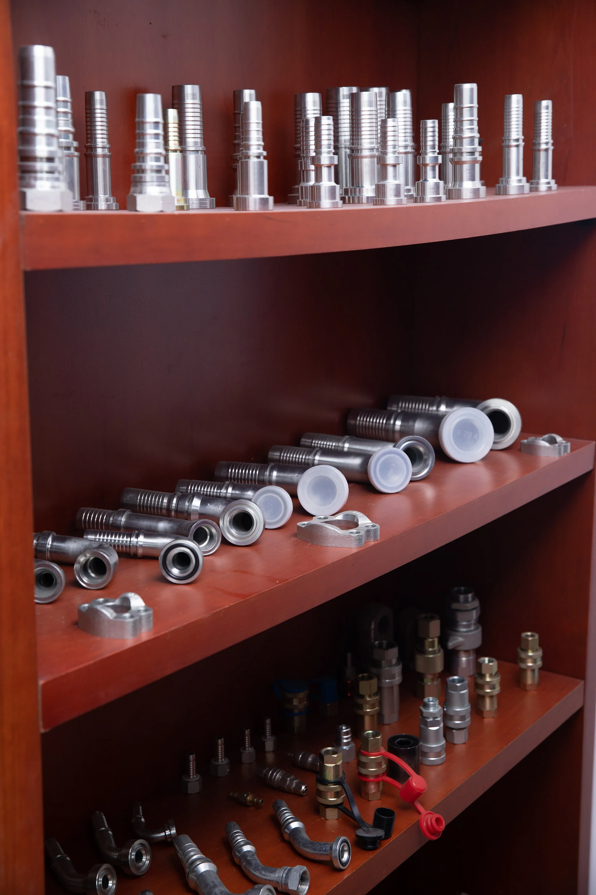 Hydraulic Crimp Hose Endings with Union Connection Square Head Nipple Model Made of Steel and Stainless Steel Casting Technique