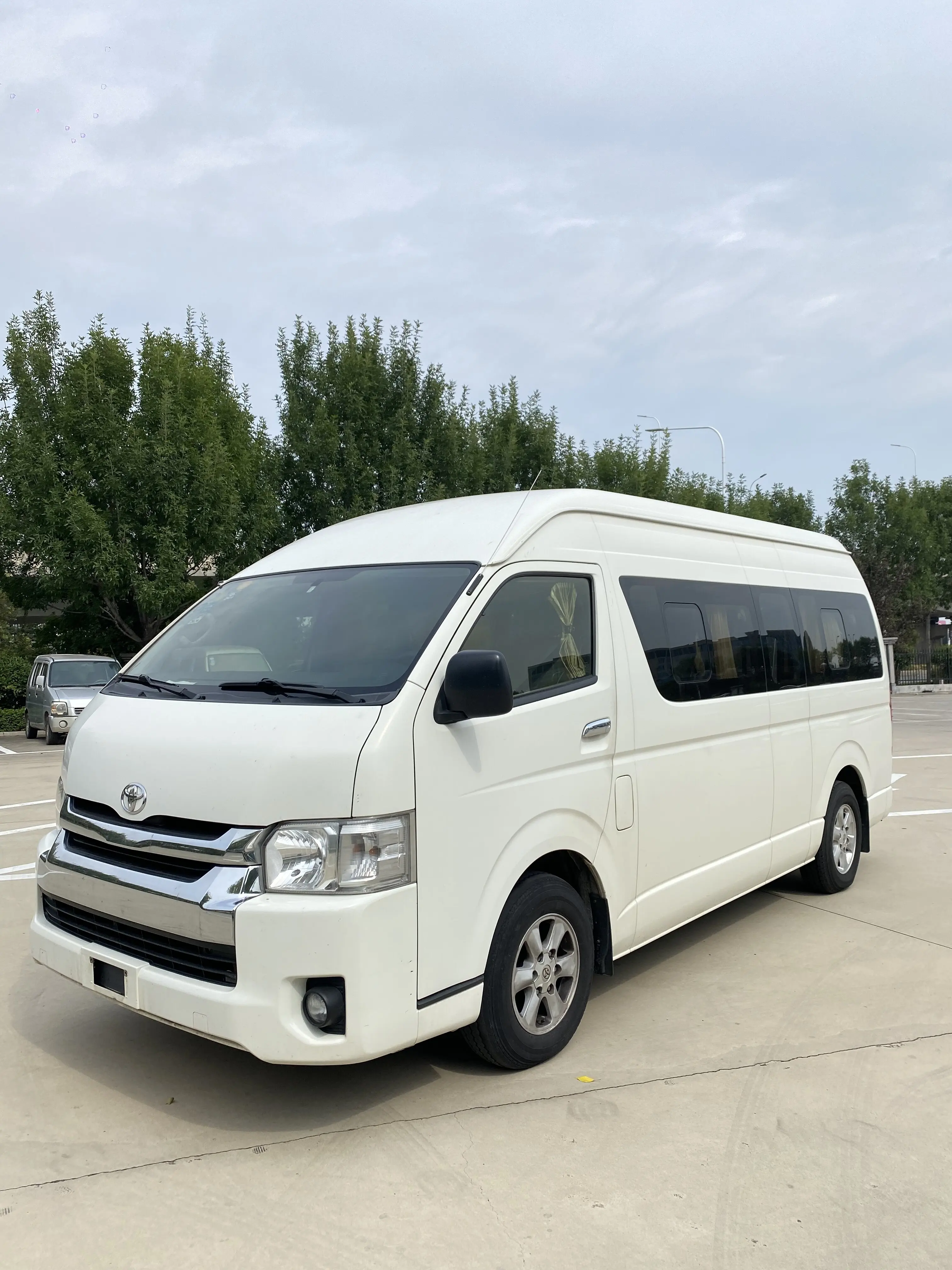 used minibus toyota hiace 2000 toyota hiace cheap price for Sale