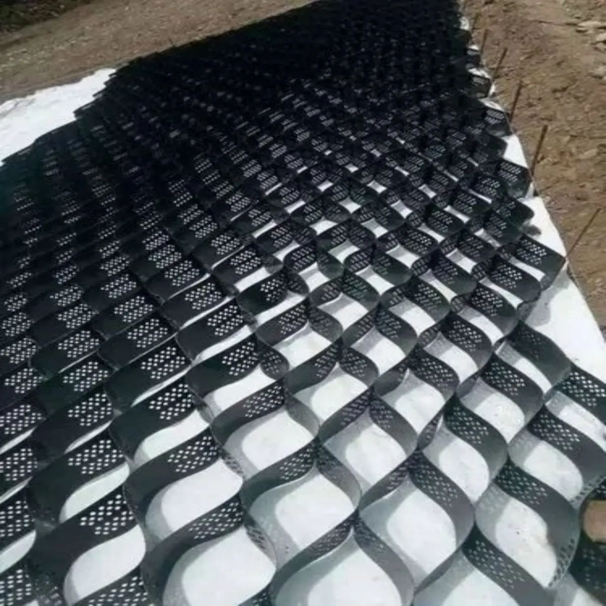 Сотовая сетка для прокладки дорожек из полиэтилена HDPE