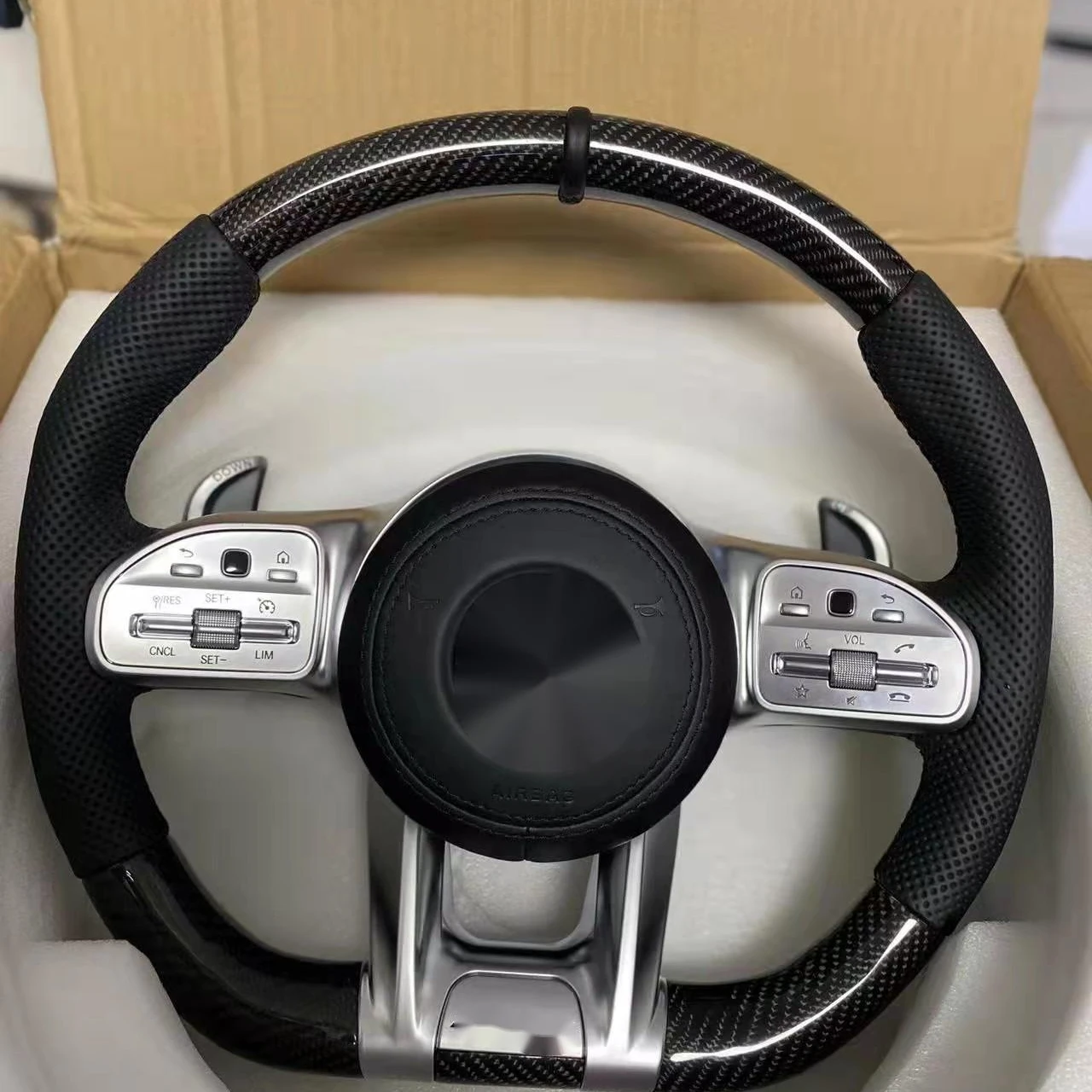 amg carbon fiber steering wheel 100% real carbon NASA leather suitable for Mercedes-Benz new and old models, most of which inclu