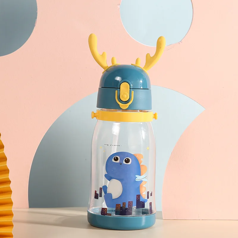 Wholesale 20oz Cartoon Children Water Bottle Antlers Shape Tumblers Plastic Cups With Strap And Straw