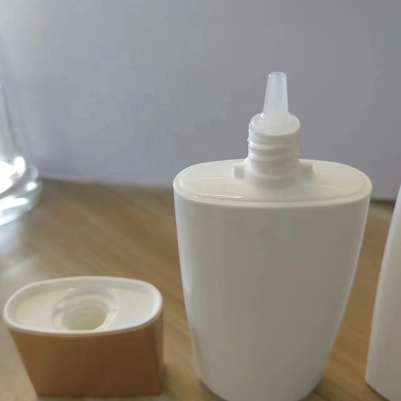 60ml 2oz HDPE and EVOH sunscreen bottle for plastic BB cream cosmetic bottle packaging