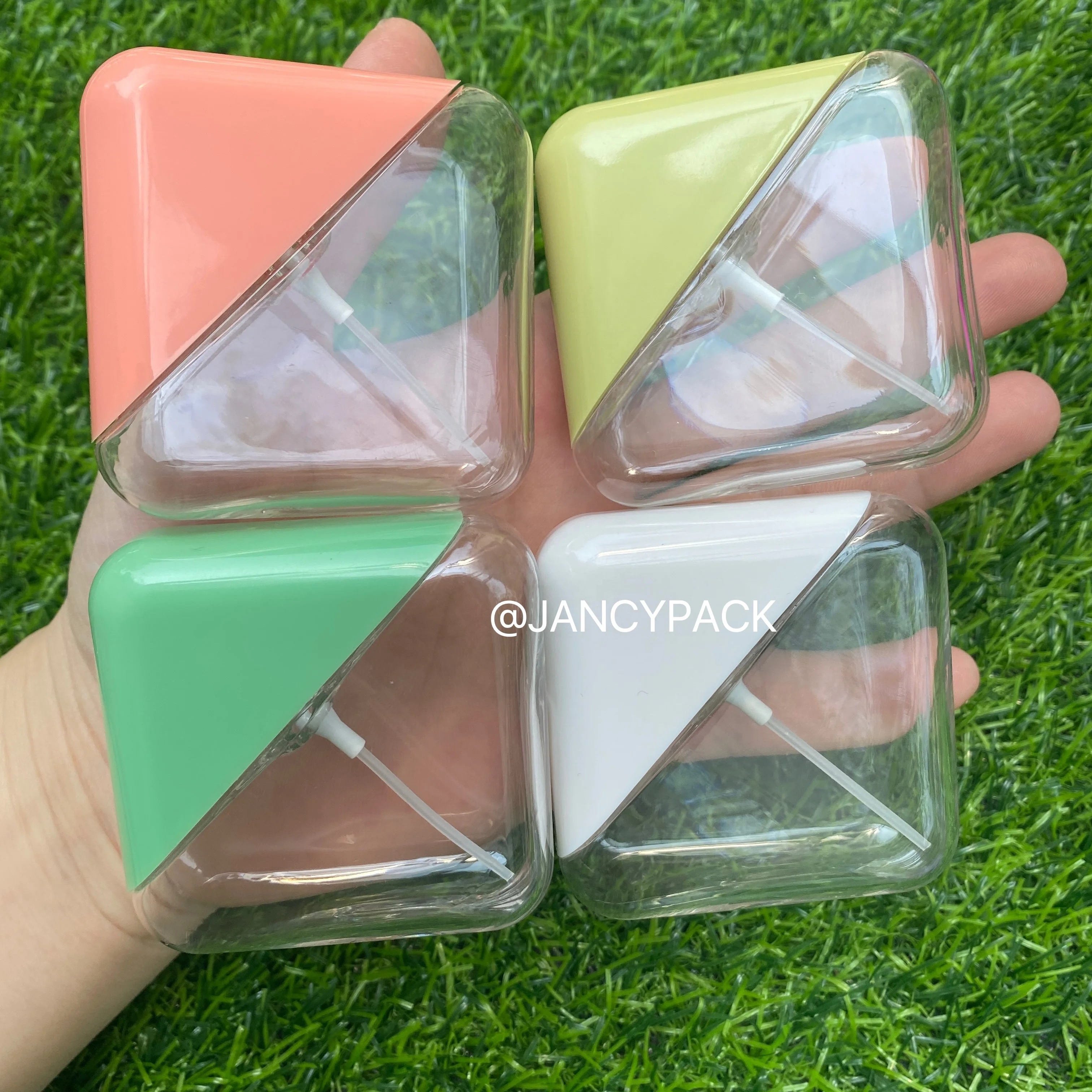 30ml Mini Hand Sanitizer Alcohol Press Spray Bottle Card Shape Perfume Refillable Empty Bottle Flat Type Fine Mist Atomizer