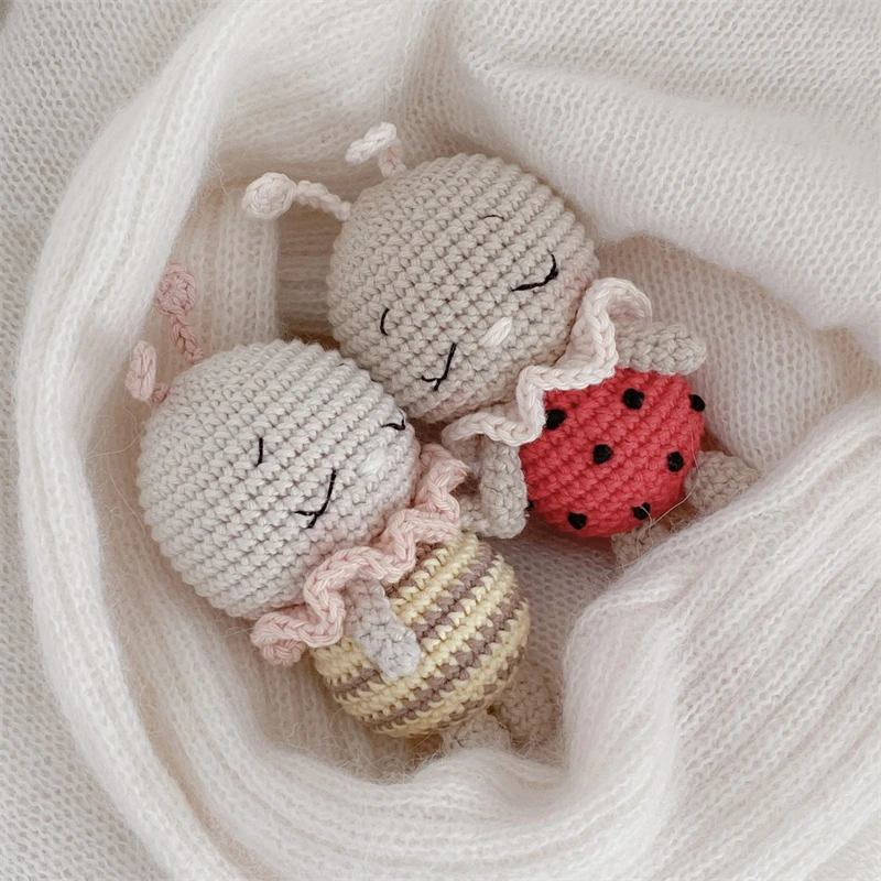 Cute Mini Amigurumi Toys Crochet Soft Baby Ladybug Toy Crocheted Lovely Little Bee Dolls