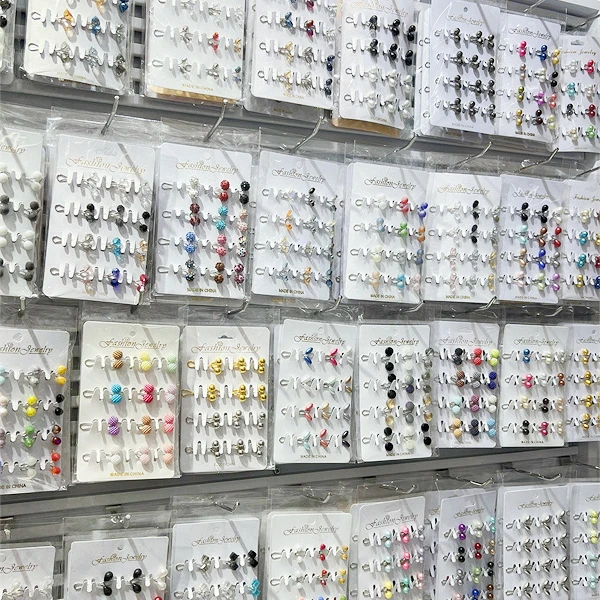 Best service Muslim Accessory Colorful Diamond Water Drop Hijab Clip Fashion Multi Color Big Crystal Rhinestone Shawl Scarf Clip