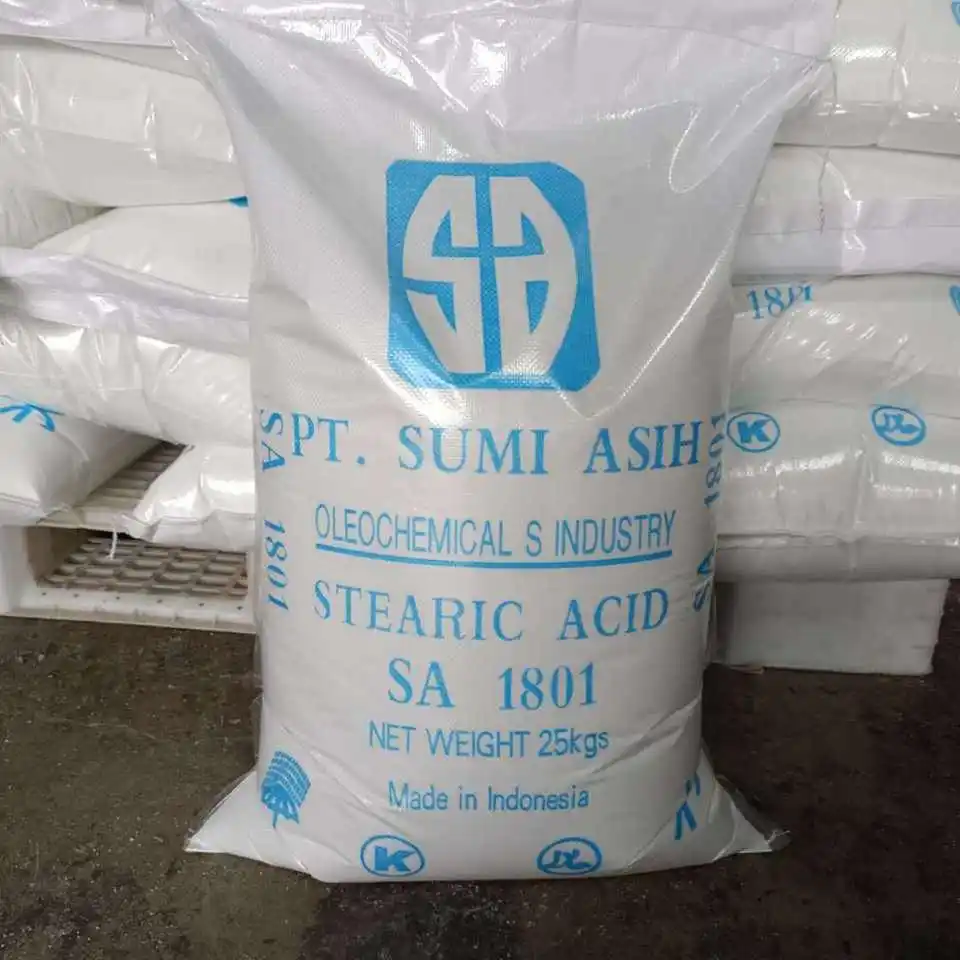 CAS 57-11-4 Industrial grade 40%-60% powder 1801 1840 1842 1860 Stearic acid stearic acid 1820/ stearic acid powder/ acide stear