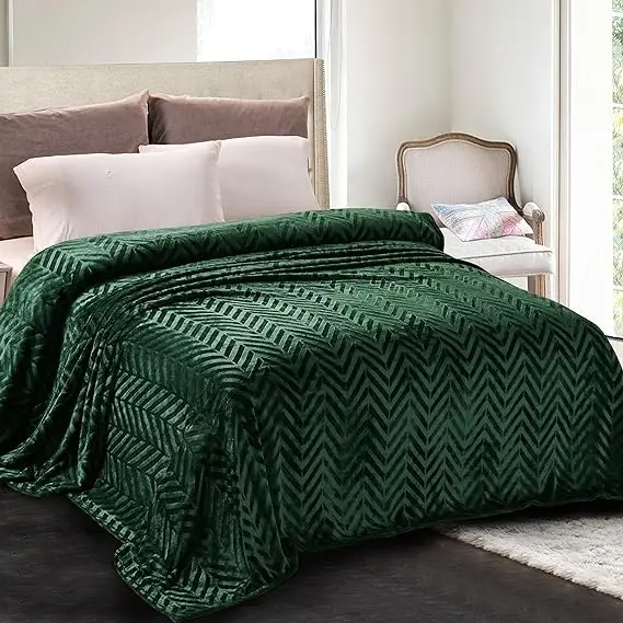 Flannel Fleece King Size Blanket for Bed, Soft Fluffy  Bedspread Coverlet with Decorative Chevron Pattern for All Season