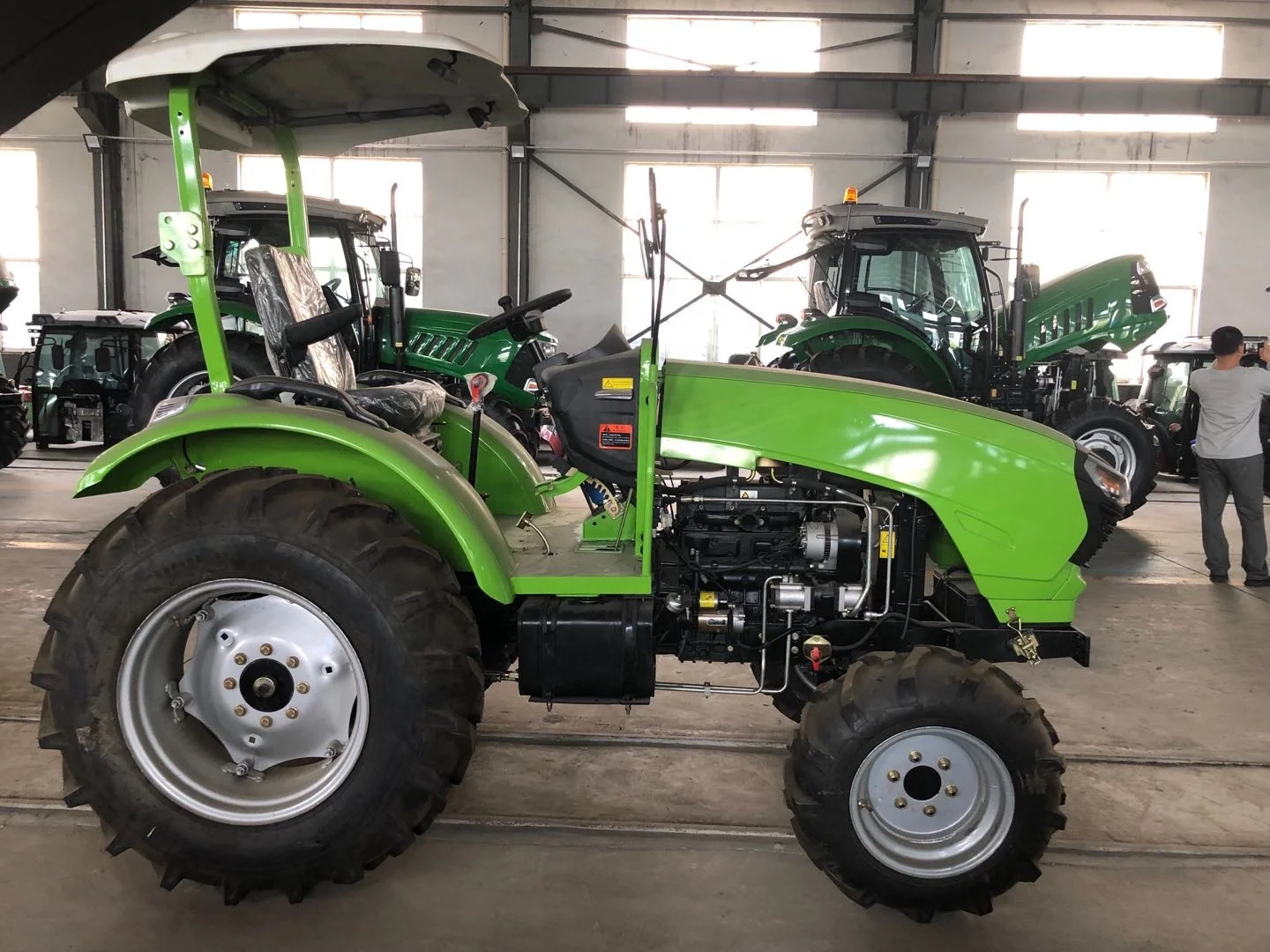 4w 90hp тент xichai фирменный двигатель фермерский трактор с большим сцеплением