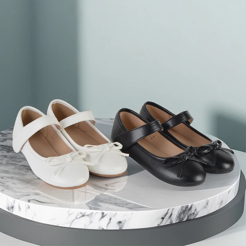 Hot new spring and autumn girl princess shoes cute round head soft sole non-slip girl baby black and white dance single shoes