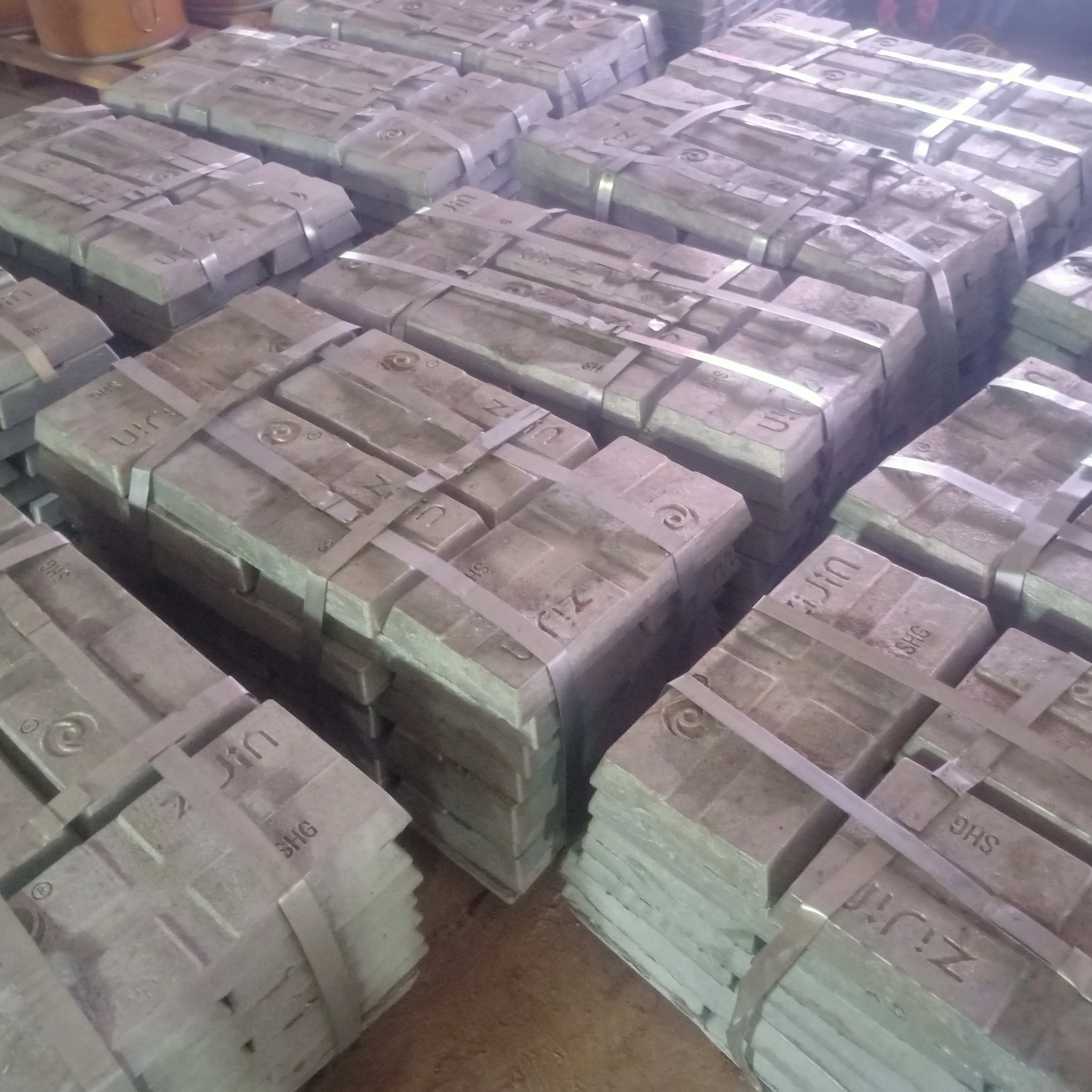 Hot Sale SHG Pure Ingot Case Silver White Customized Wooden Packing Dimensions Color Weight Zinc Origin Shape GUA Chemical Min