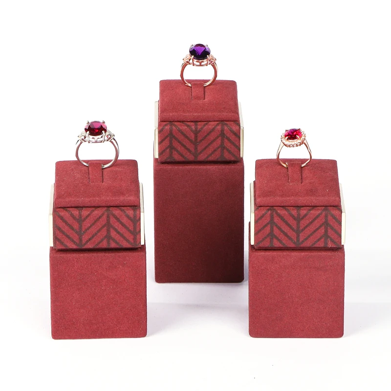 Romi Custom Earrings Jewelry Showcase Display Rack Holder Velvet Luxury Jewelry Display Set