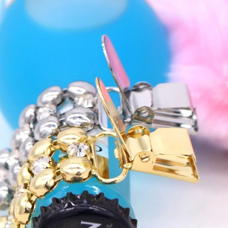 Sweater Shawl Clips Retro Cardigan Collar Clips Buckle Vintage Poncho Clip Clasp Pin Shirts Holder Brooches for Women