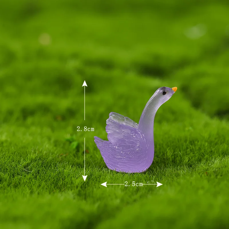 Glow-in-the-dark Swan Home Decoration Mini Resin Crafts DIY Car Table Accessories Small Ornament