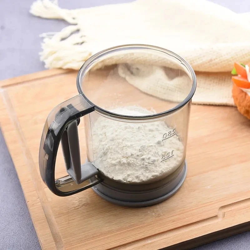 Multifunctional Hand Press Design Baking Single Layer Sieve Flour Sifter Strainer Fine mesh Sifter Cup for Kitchen