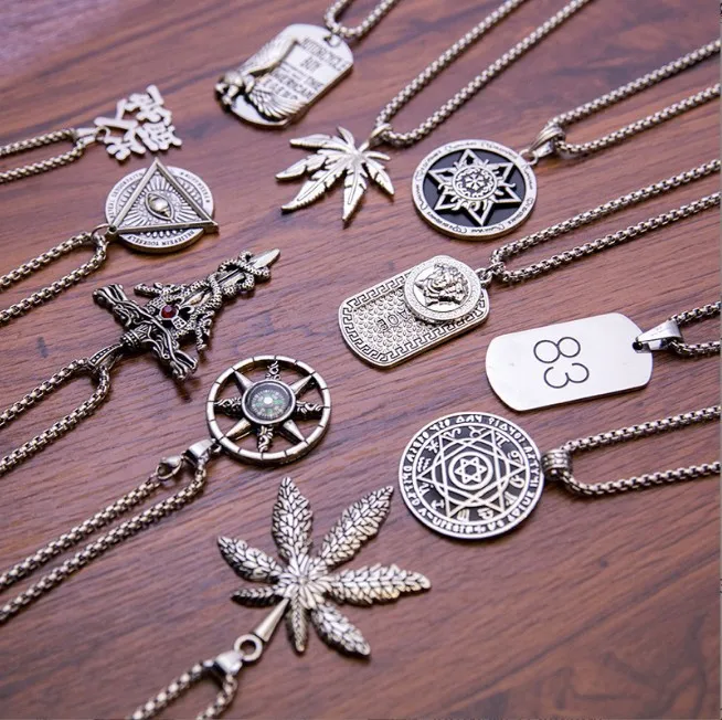 High quality fashion jewelry Titanium Steel Men is Pendant Stainless Steel Necklaces