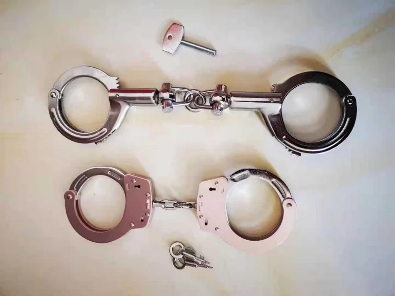 
High quality Durable New Standard Metal Handcuffs Police Handcuff Carbon Steel Handcuffs For Sale 