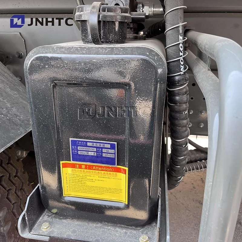 Sinotruk Howo 6X4  400HP 300L Road Snow Sweeper Truck For Sale